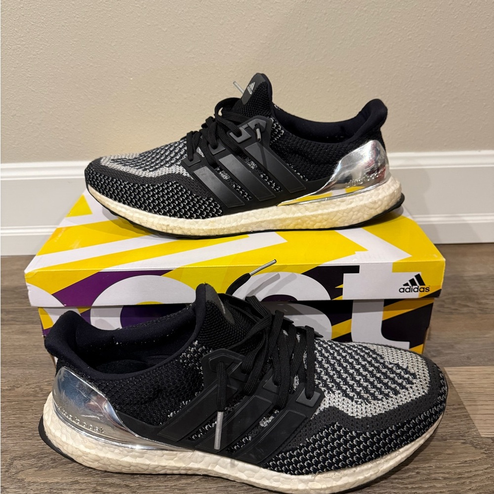 Adidas Black and Silver Sneakers Men’s 12